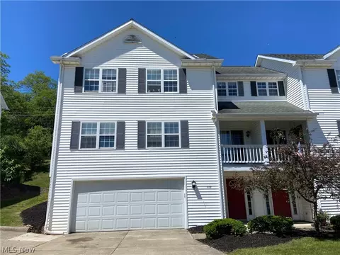 415 E Barrington Dr, Chardon, OH 44024