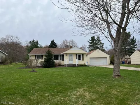 38522 Rogers Rd, Willoughby Hills, OH 44094