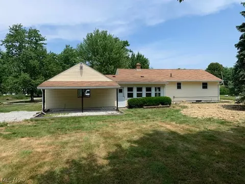 38522 Rogers Rd, Willoughby Hills, OH 44094 photo 2