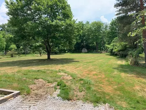 38522 Rogers Rd, Willoughby Hills, OH 44094 photo 3