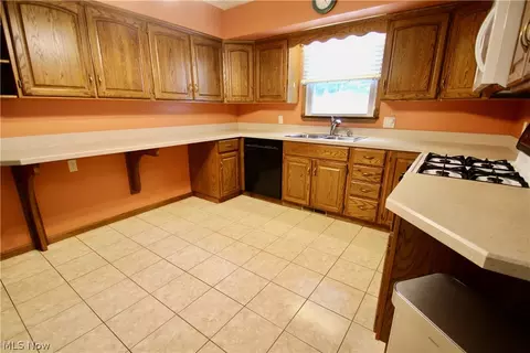 362 Moore Rd, Akron, OH 44319 photo 11
