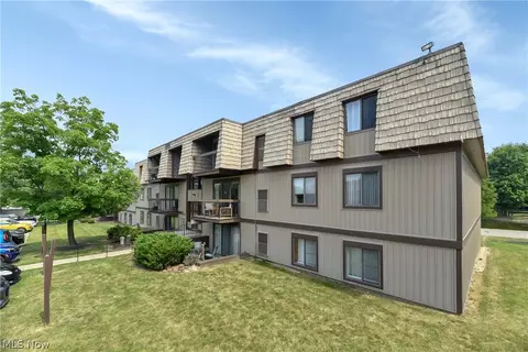9731 Sunrise Blvd, North Royalton, OH 44133