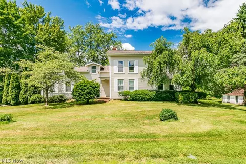 12032 Claridon Troy Rd, Chardon, OH 44024