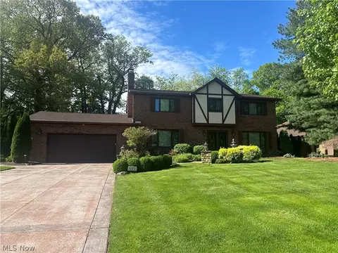 3976 Troon Dr, Uniontown, OH 44685