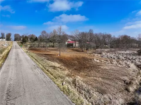 Miday Avenue Ne, East Canton, OH 44730