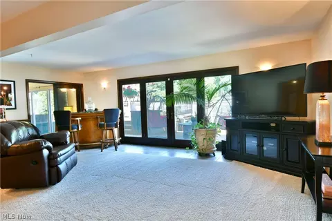 Other - 185 Maple Leaf Dr, Hubbard, OH 44425 photo 2 of 7