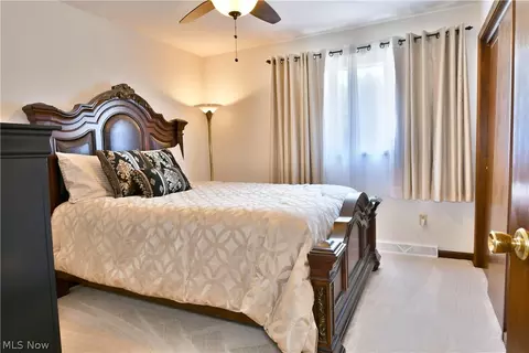 Bedroom - 185 Maple Leaf Dr, Hubbard, OH 44425 photo 4 of 4