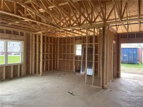 231 Lake Ave, Ashtabula, OH 44004 photo 8