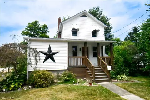 114 Maple St, South Amherst, OH 44001
