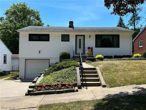 2386 Briner Ave, Akron, OH 44305
