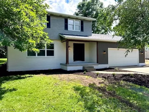 2116 Overcrest Street St, Alliance, OH 44601