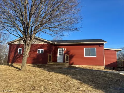 2845 Dietz Ln, Zanesville, OH 43701