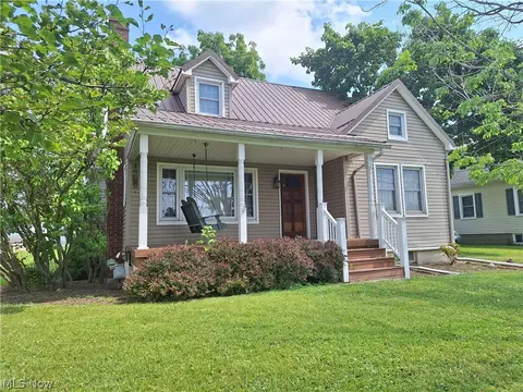 14835 Hillcrest Ave, Middlefield, OH 44062