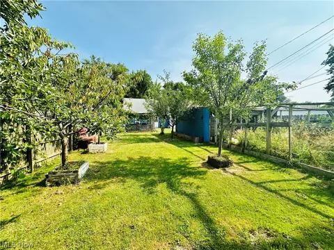 18613 Homeway Rd, Cleveland, OH 44135 photo 6