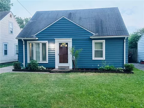 18613 Homeway Rd, Cleveland, OH 44135 photo 1