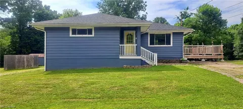 80 Morrison Ln, Parkersburg, WV 26101