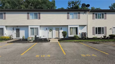 504 Maplebrook Dr, Painesville, OH 44077