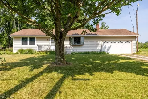 315 West St, Lagrange, OH 44050