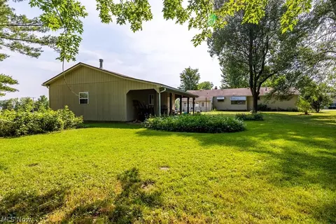 Exterior - 315 West St, Lagrange, OH 44050 photo 7 of 9