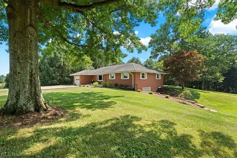 475 Coffman Rd, Marietta, OH 45750