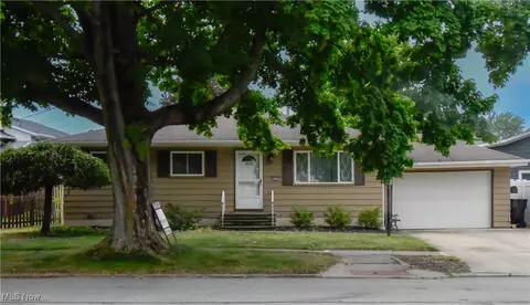 4300 W 194th St, Cleveland, OH 44135