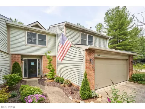 1763 Rock Hill Ln, Akron, OH 44313