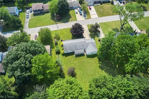 6518 Hiram Ave, Ashtabula, OH 44004 photo 4