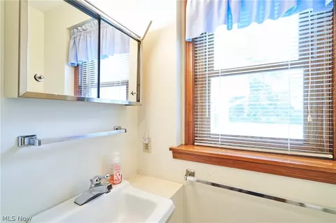6518 Hiram Ave, Ashtabula, OH 44004 photo 12