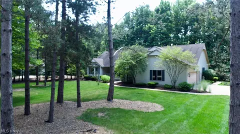 1665 Rivers Edge Dr, Valley City, OH 44280
