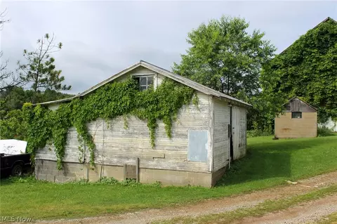187 St Rt 152, Dillonvale, OH 43917 photo 3
