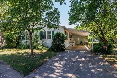 2 Piccolo Pl, Olmsted Twp, OH 44138