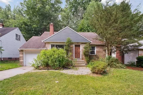 978 Quarry Dr, Cleveland, OH 44121