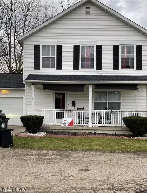 1002 Sylvan Ct NE, Canton, OH 44705