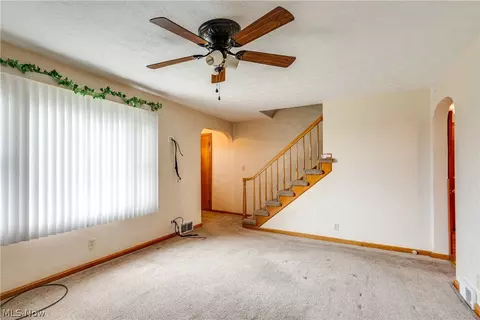 Living - 708 Grove St NE, Canton, OH 44721 photo 4 of 5