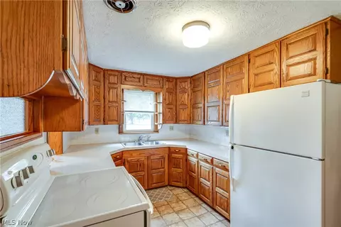 Kitchen - 708 Grove St NE, Canton, OH 44721 photo 1 of 3