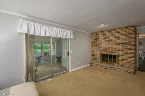 Living - 515 Overdale Ave NW, Canton, OH 44708 photo 4 of 4