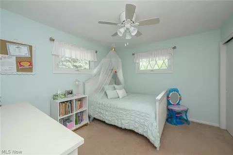 Bedroom - 515 Overdale Ave NW, Canton, OH 44708 photo 2 of 3