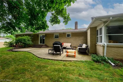 Exterior - 515 Overdale Ave NW, Canton, OH 44708 photo 7 of 9