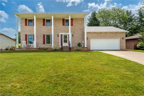 12982 Williamsburg Ave NW, Uniontown, OH 44685
