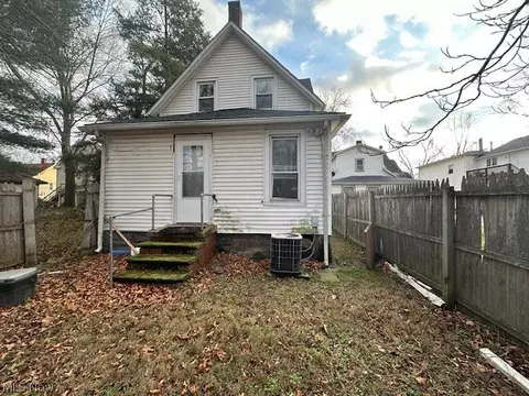 Exterior - 239 7th St, Elyria, OH 44035 photo 3 of 3