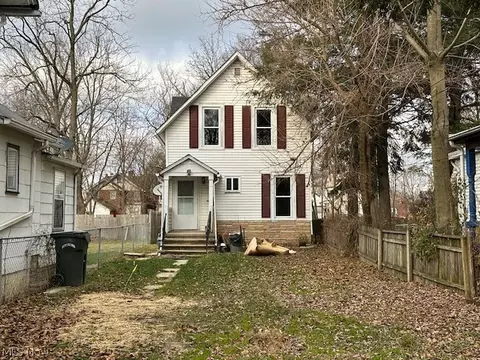 Exterior - 239 7th St, Elyria, OH 44035 photo 2 of 3