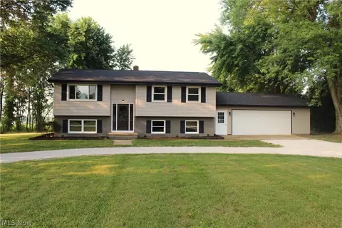 1094 W Hutton Rd, Wooster, OH 44691