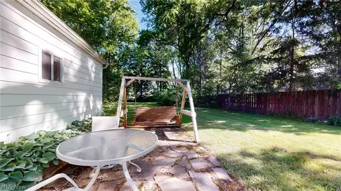 235 E Bridge St, Berea, OH 44017 photo 4