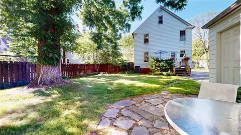 235 E Bridge St, Berea, OH 44017 photo 2