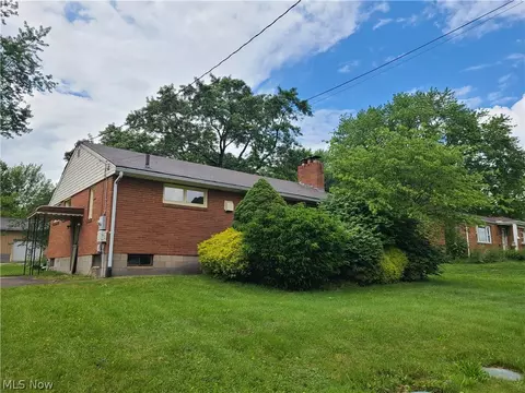 1323 Broadway Ave NE, East Canton, OH 44730