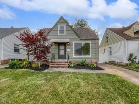 5236 W 52nd St, Cleveland, OH 44134