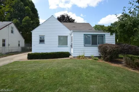 435 9th St, Struthers, OH 44471