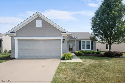 9469 Harvard Dr, North Ridgeville, OH 44039