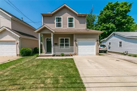 1020 Hayes Ave, Willoughby, OH 44094