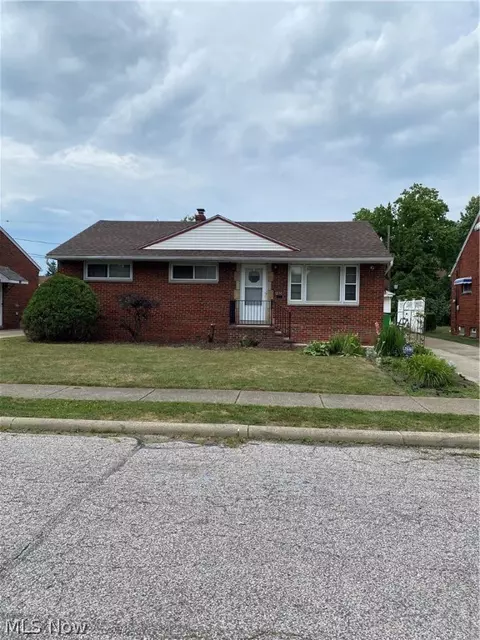 21361 Milan Dr, Euclid, OH 44119